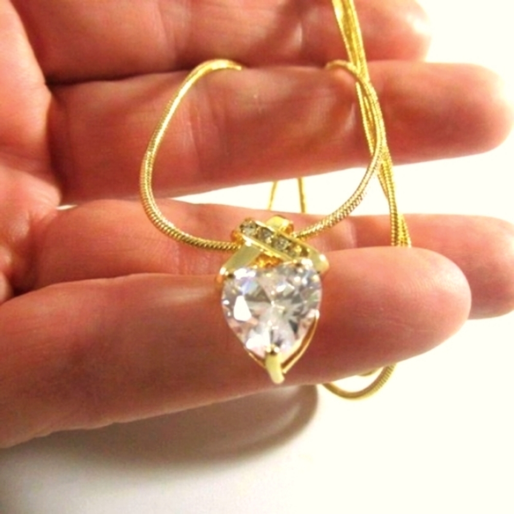 Crystals from Swarovski 6 CTW Heart pendant Necklace 14 K Gold Plated